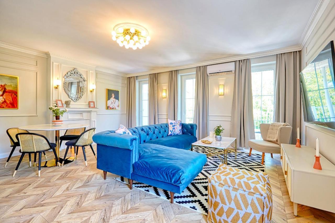 The Doors Luxury Apartment Mosonmagyarovar Bagian luar foto