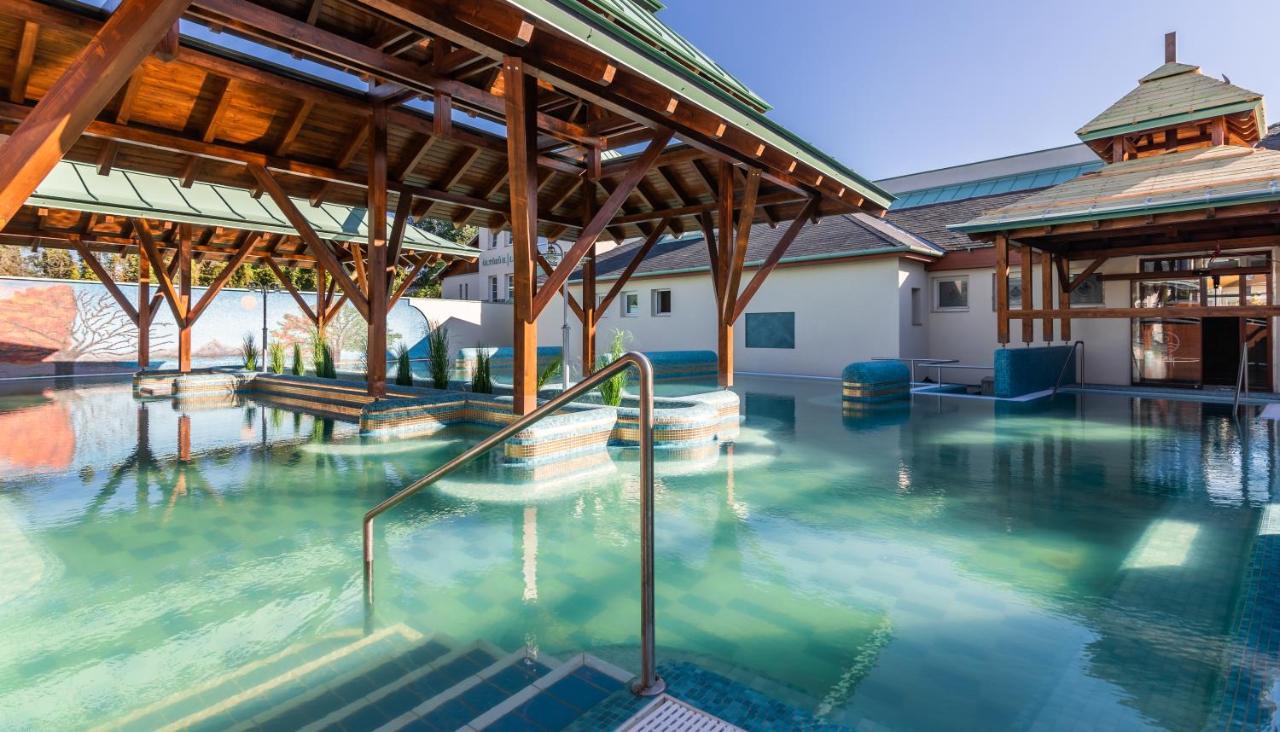 The Doors Luxury Apartment Mosonmagyarovar Bagian luar foto