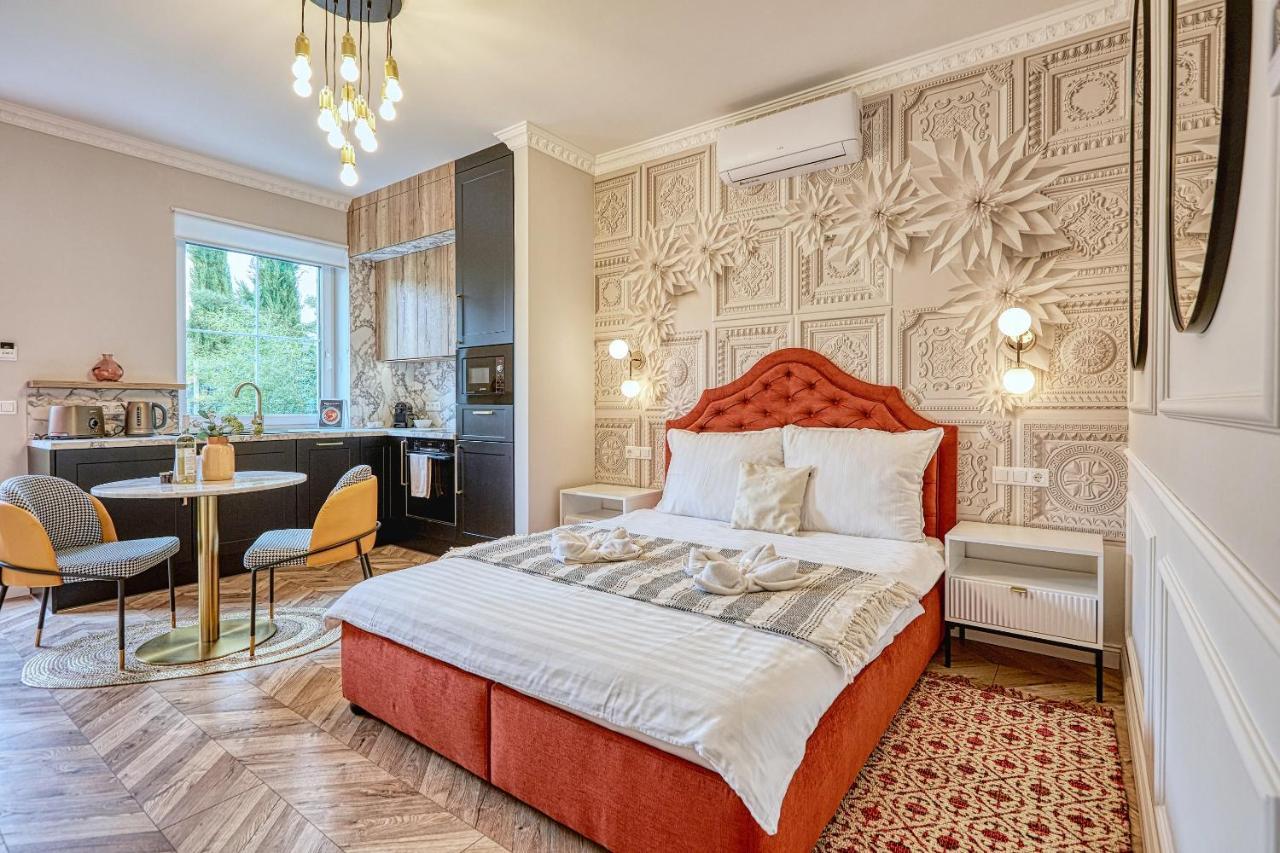 The Doors Luxury Apartment Mosonmagyarovar Bagian luar foto