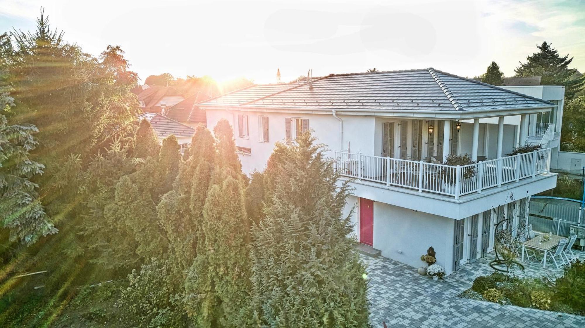 The Doors Luxury Apartment Mosonmagyarovar Bagian luar foto