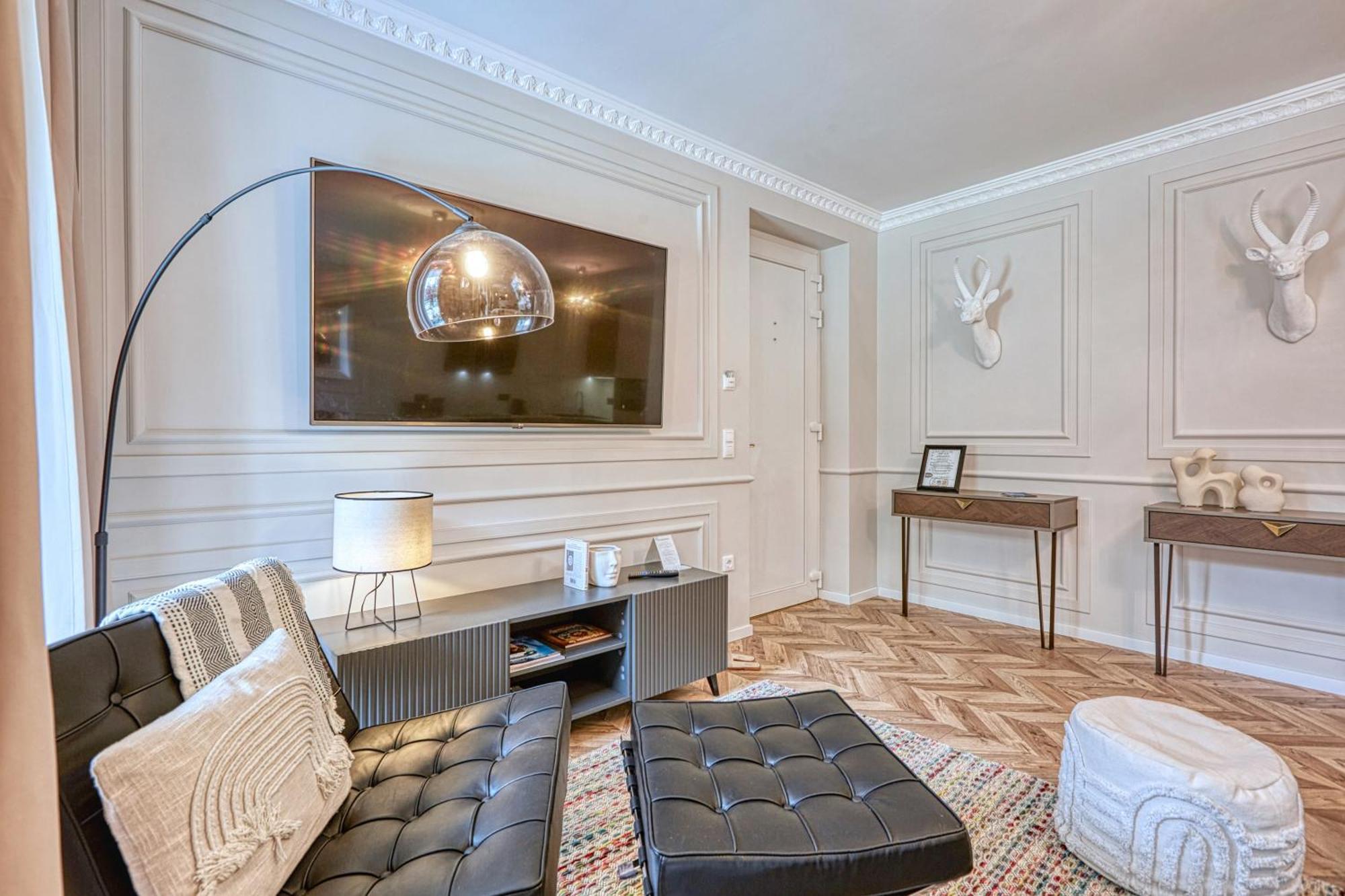 The Doors Luxury Apartment Mosonmagyarovar Bagian luar foto