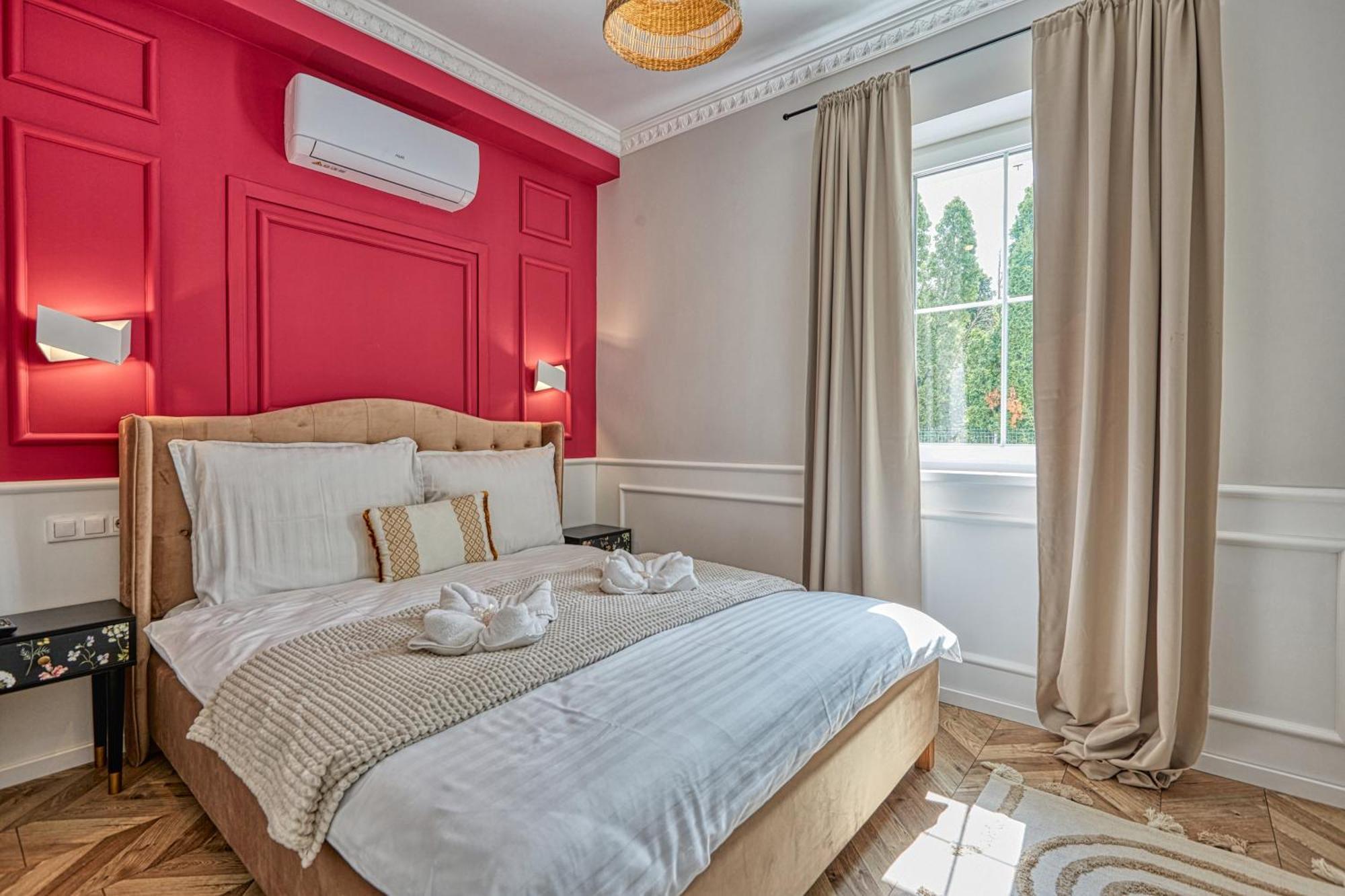 The Doors Luxury Apartment Mosonmagyarovar Bagian luar foto